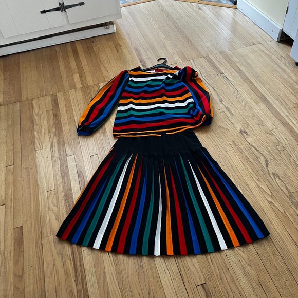 Vintage Albert Nipon skirt set size 10 colour black with multi colour stripes - Picture 1 of 11